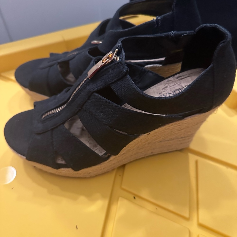 Merona Black and Tan Wedge Sandals